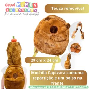Mochila Capivara com uma repartição e um bolso na frente Touca removível