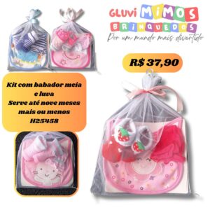 Kit com babador meia e luva Serve até nove meses mais ou menos H25458
