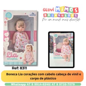 Boneca Lia corações com cabelo cabeça de vinil e corpo de plástico