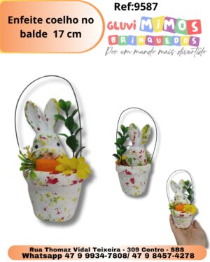 Enfeite coelho no balde  17 cm